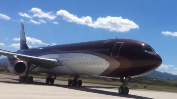 Alisher Usmanov’s Airbus 340-300