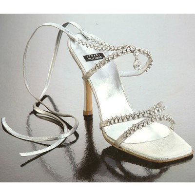Stuart-Weitzman’s-“Platinum-Guild”-Stilettos