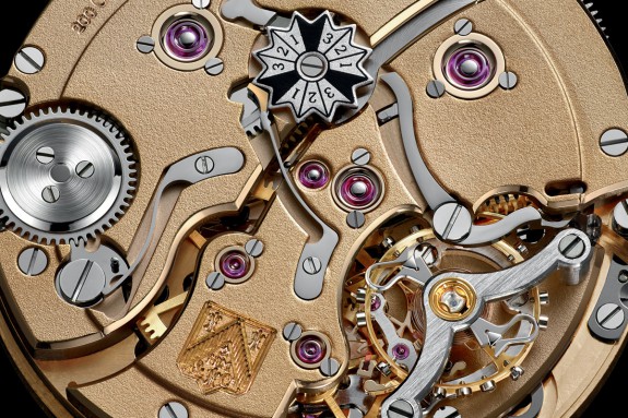 h-moser-endeavour_perpetual_calendar_black_golden_edition